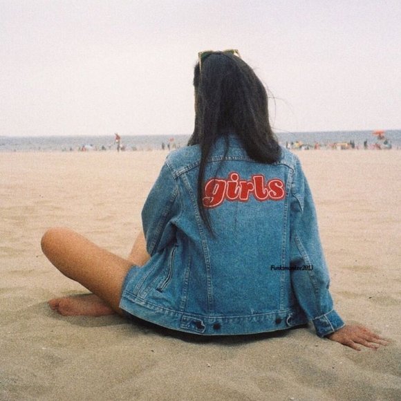 Brandy Melville Isabelle Denim Jacket with Girls Patch EXTREMELY RARE. - Picture 4 of 13
